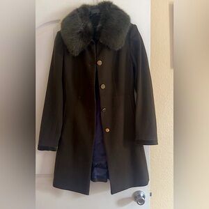 Dark green pea coat fur collar tie back